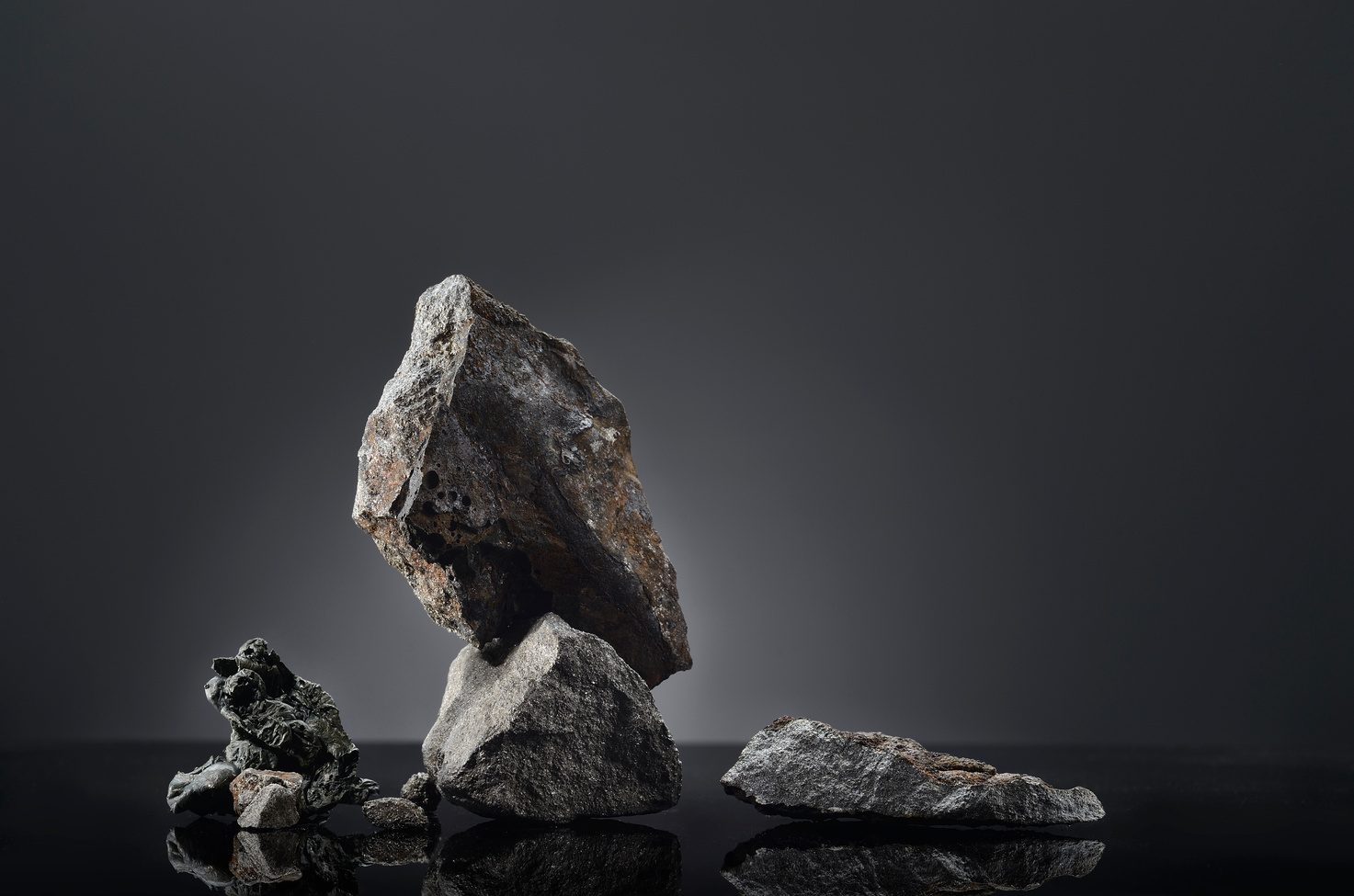 Chromite and manganese ore samples